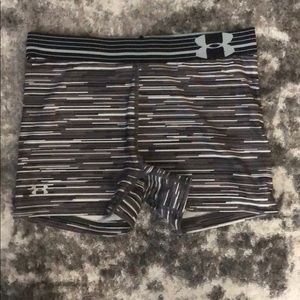 Under Armour compression shorts EUC
